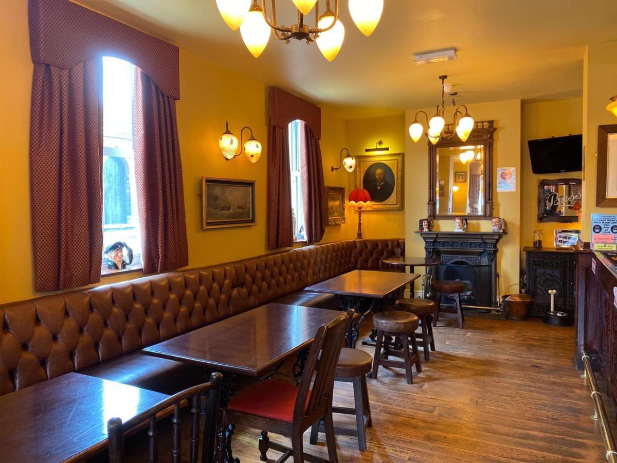 The Victoria Hotel Newcastle-under-Lyme Bagian luar foto