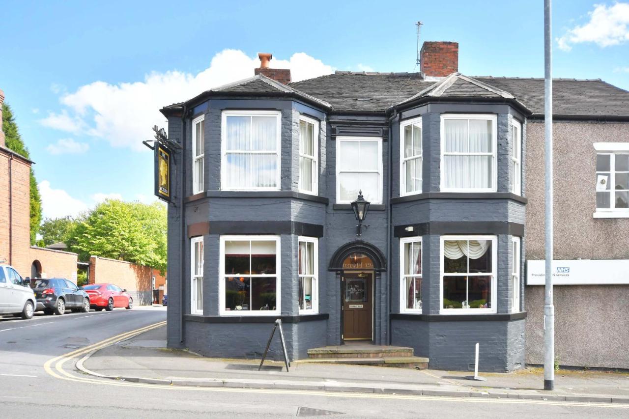 The Victoria Hotel Newcastle-under-Lyme Bagian luar foto